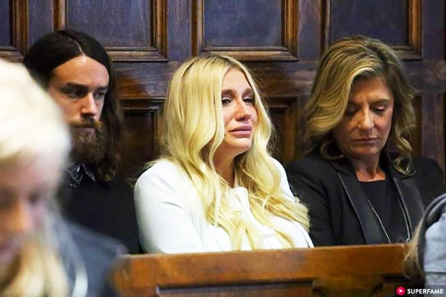 Kesha breaks down in tears after denied injunction. (Courtesy of Superfame.com)
