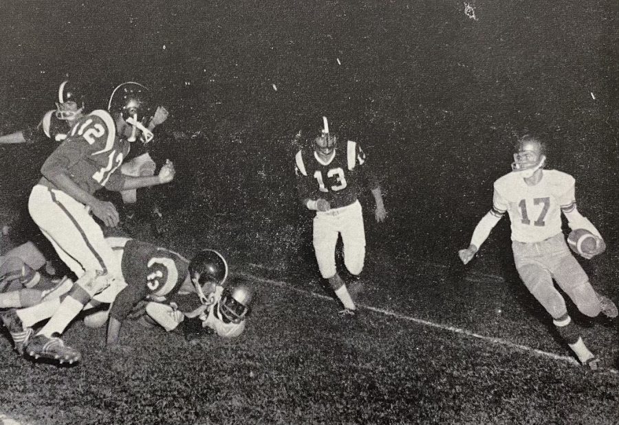 Quarterback+Mike+Rothwell+turns+the+corner+for+a+big+gain+in+this+photo+from+the+1960+Yellowjacket+varsity+football+squad.