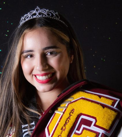 Denise Diaz is Senior Class President, President of the National Honors Society, Captain of the Cheer team, and involved with AVID. She is also running for 2022 Homecoming Queen.