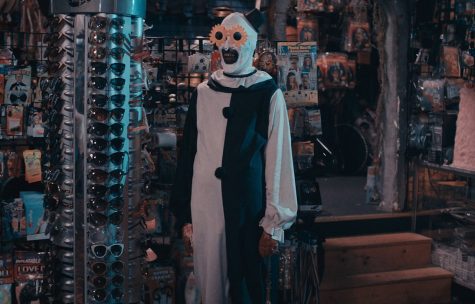 Art the Clown brings the chills and the chuckles in Terrifier 2.