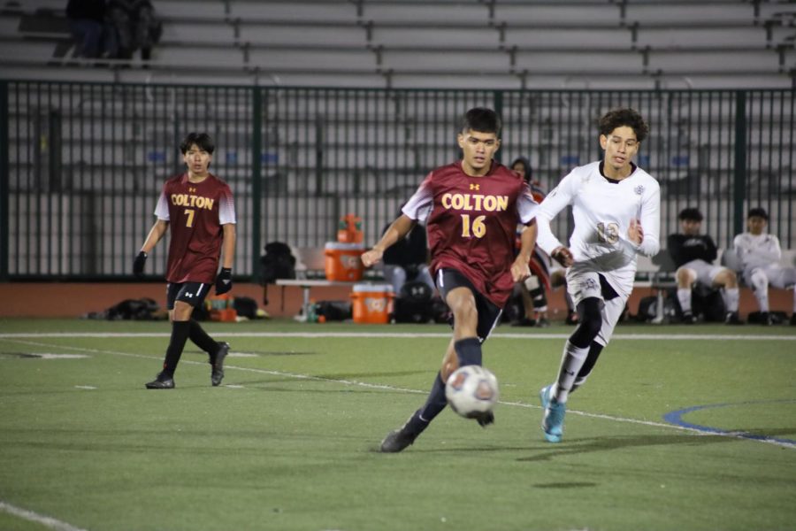 Luis Benitez controls the midfield during the first half.